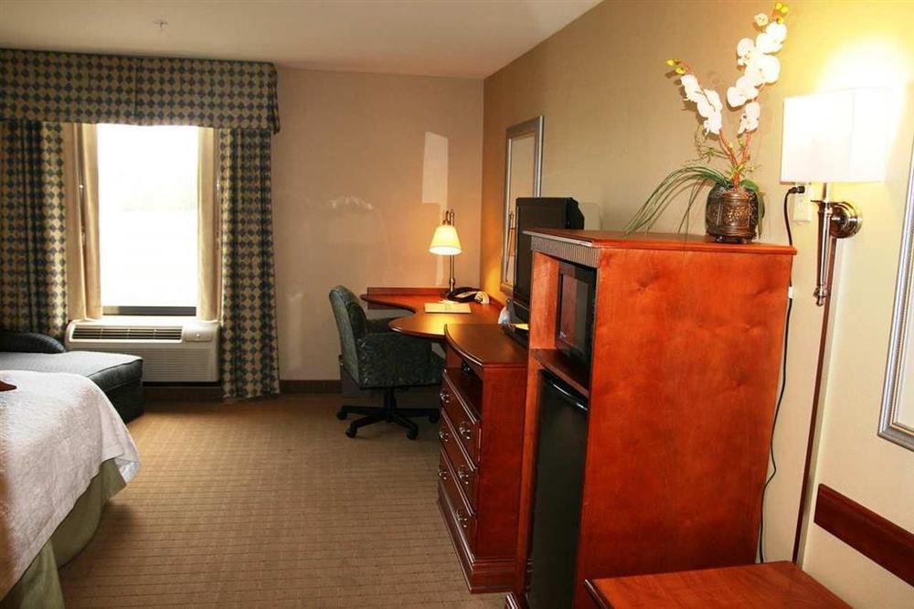 Hampton Inn & Suites Providence / Смитфилд Номер фото