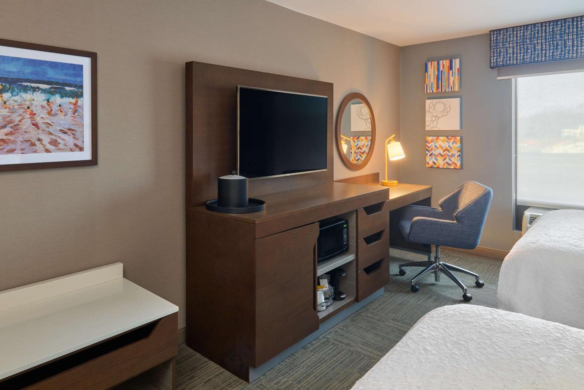 Hampton Inn & Suites Providence / Смитфилд Экстерьер фото